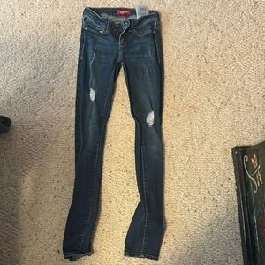 Guess skinny jeans blue size 24 
2 pairs the same